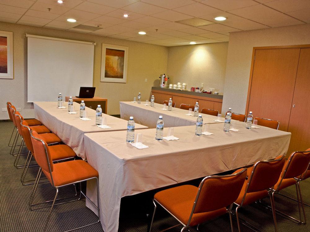 City Express By Marriott Saltillo Norte Exterior photo