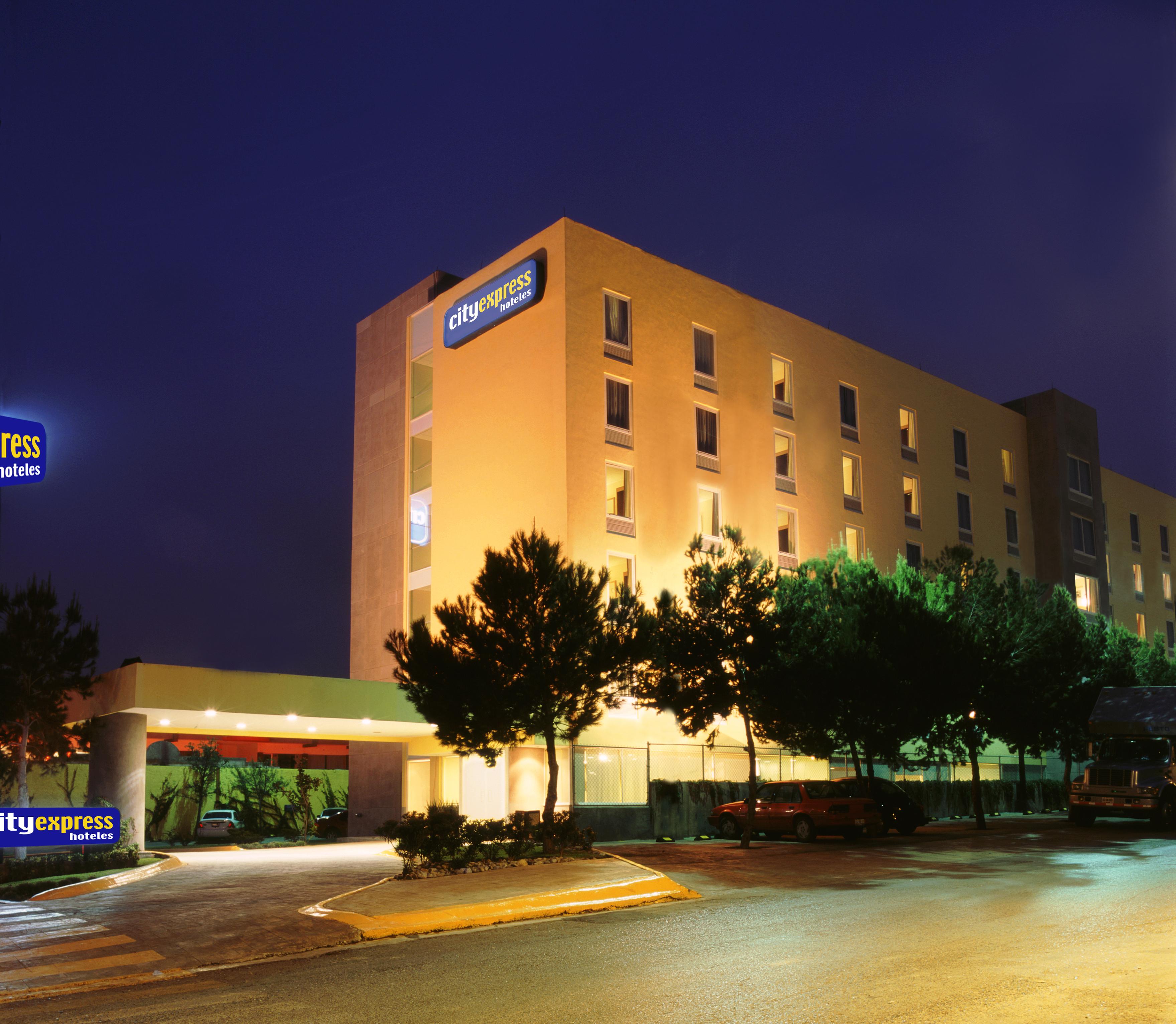 City Express By Marriott Saltillo Norte Exterior photo